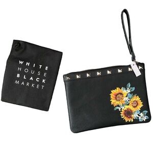 🌻BNWT White House Black market wristlet